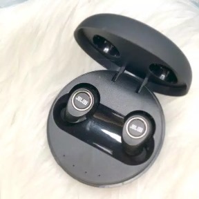 Earphone bluetooth black - Titip Jual